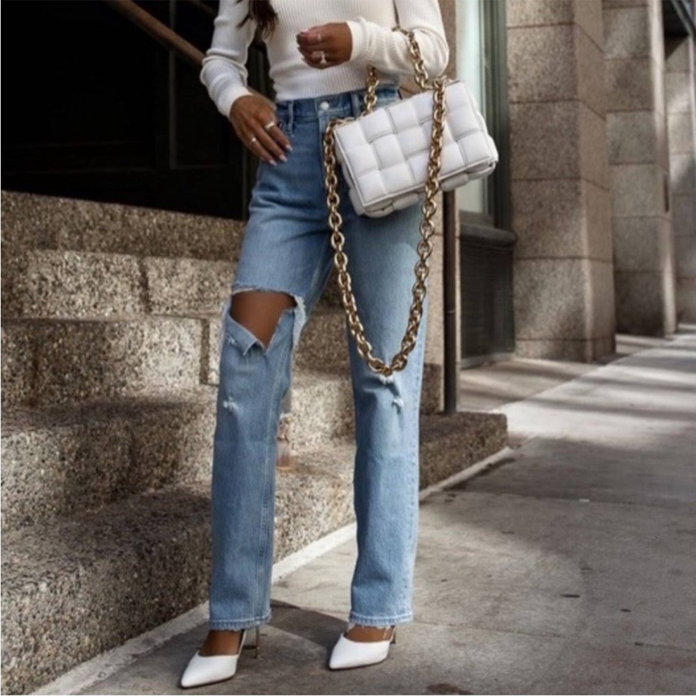 Abercrombie & Fitch The 90s Straight Ultra High Rise Jeans